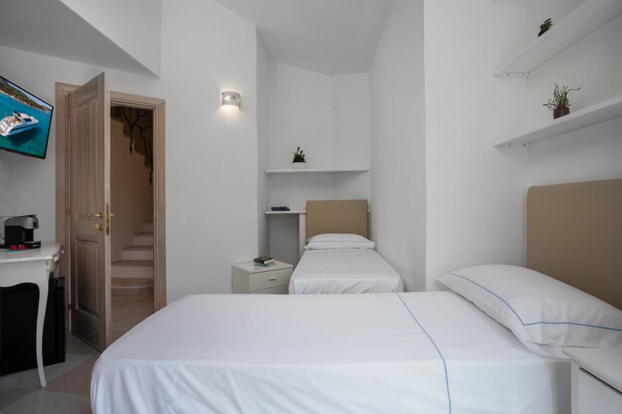 The Square Depandance Bed and Breakfast Cannigione Buitenkant foto